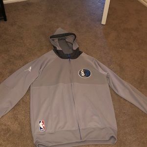 Dallas Mavericks Sweatshirt With a Hood